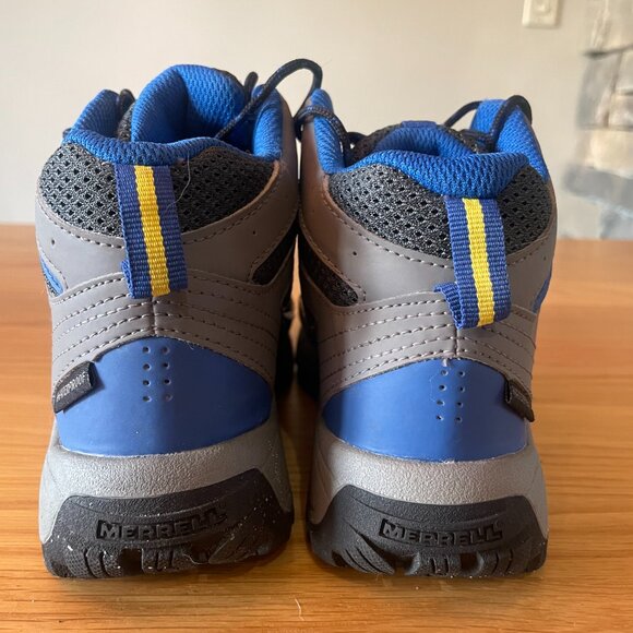 Merrell Oakcreek Mid Lace Hiking Boot, boys, size 4 big kid - Picture 2 of 4